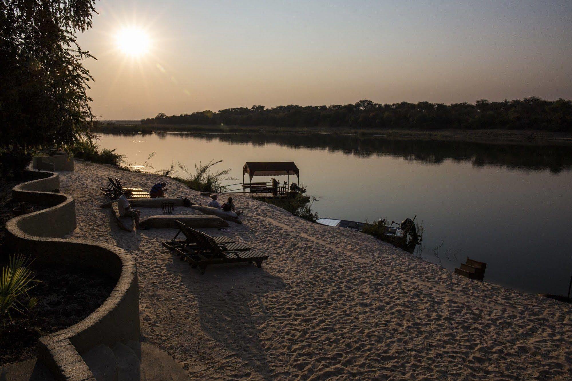 Gondwana Hakusembe River Lodge Rundu Exterior photo